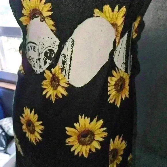 Pac Sun Kendall & Kylie Womans Sunflower Dress Size S - Picture 11 of 12